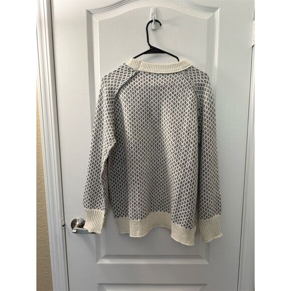 Staccato Women's Crew Neck Sweater Large Long Sleeve Stitch Fix - Picture 5 of 5
